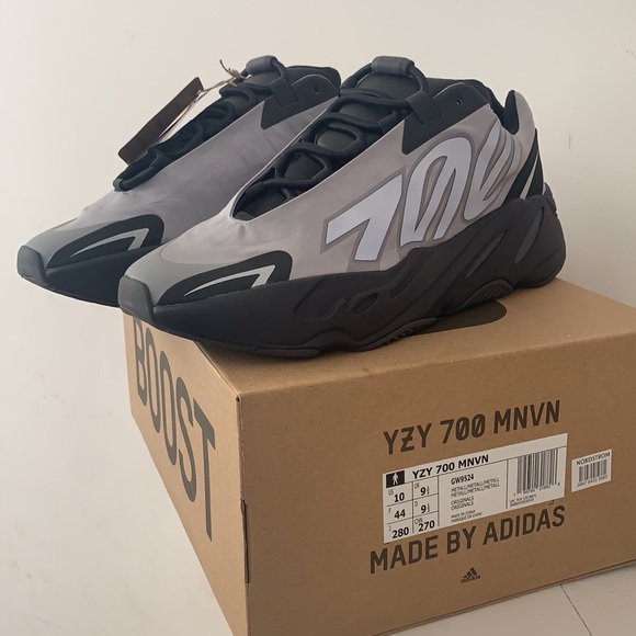 Yeezy 700 boost 🔥🔥🔥🔥🔥 - Picture 2 of 7